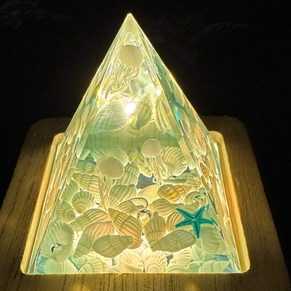 Aquarium Pyramid Night Light
